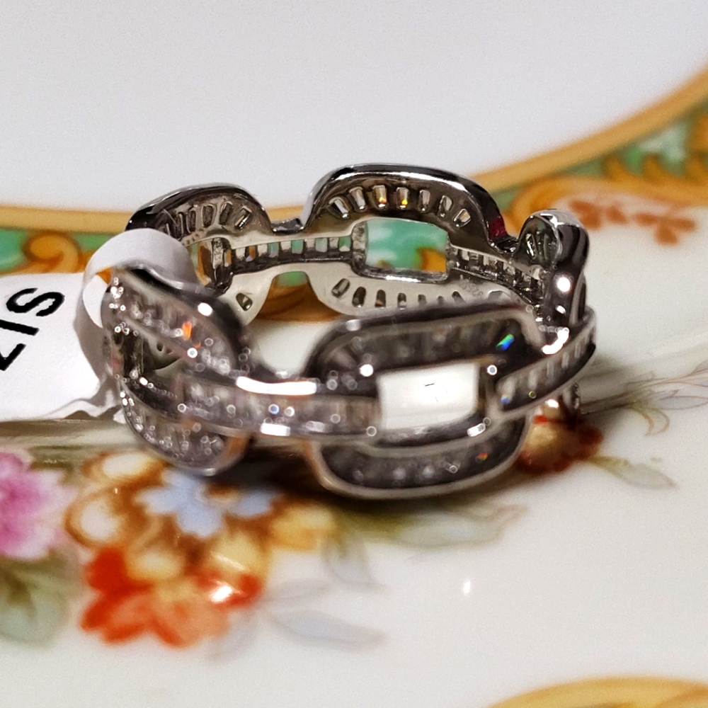 925 Italian silver with zirconia chunky chain ring